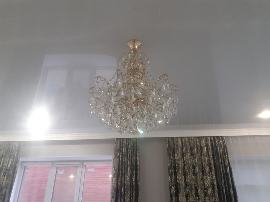 Красивая' блестящая   Люстра