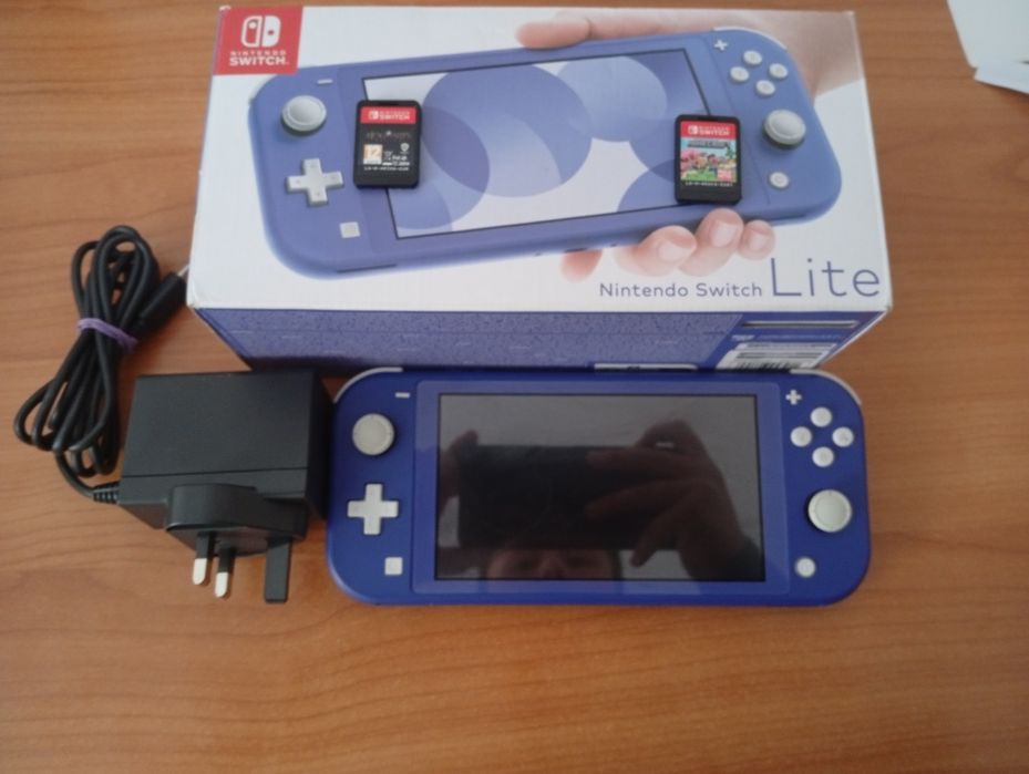 Nintendo Switch lite+2 jocuri