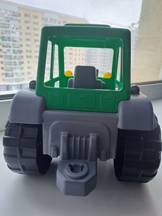 Трактор полесье большой