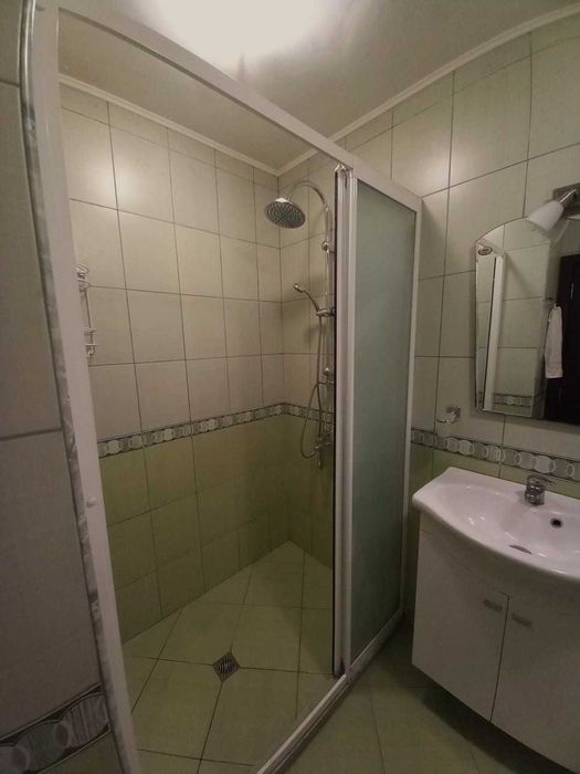 Отдавам 3-стаен обзаведен апартамент