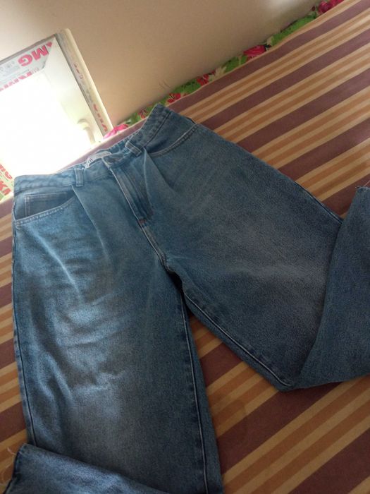 Много дънки на Зара