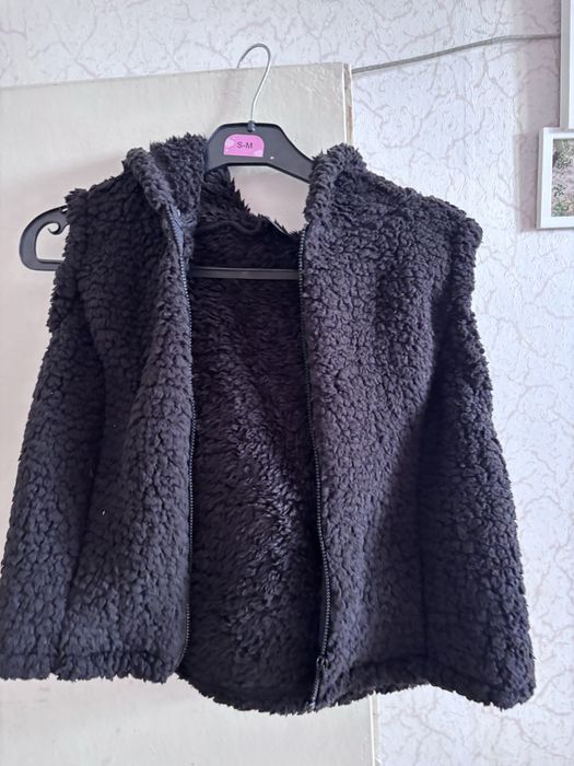 Чисто нови рокли и горница