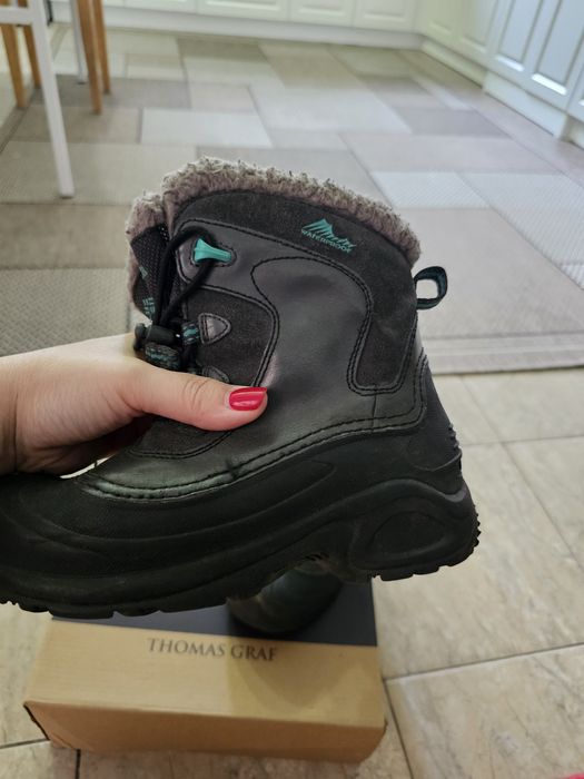 Продам детские сапоги
