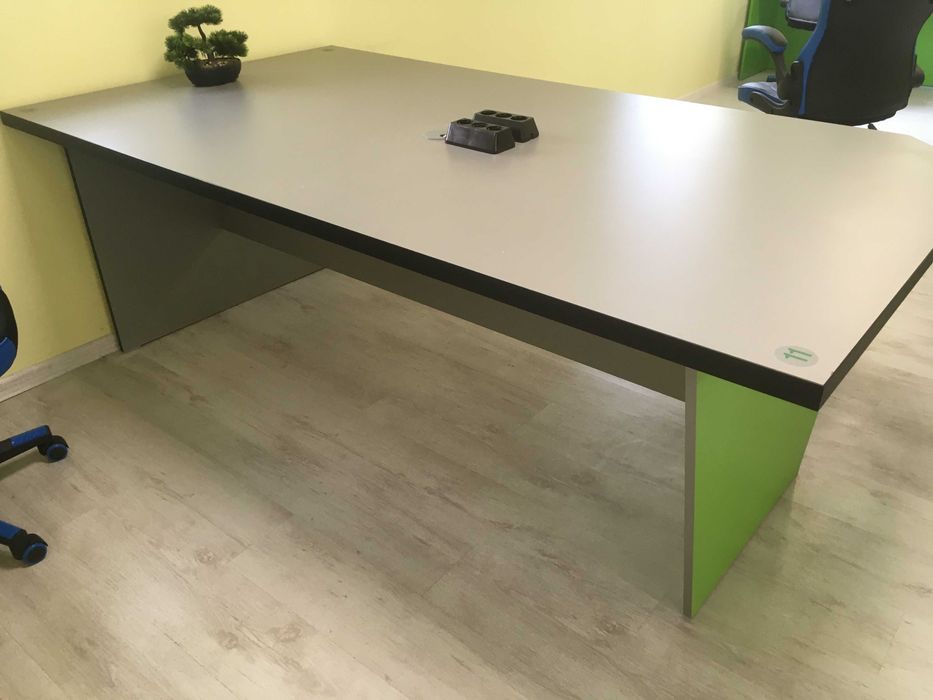 офис бюра различни размери 5 бр само две са ползвани