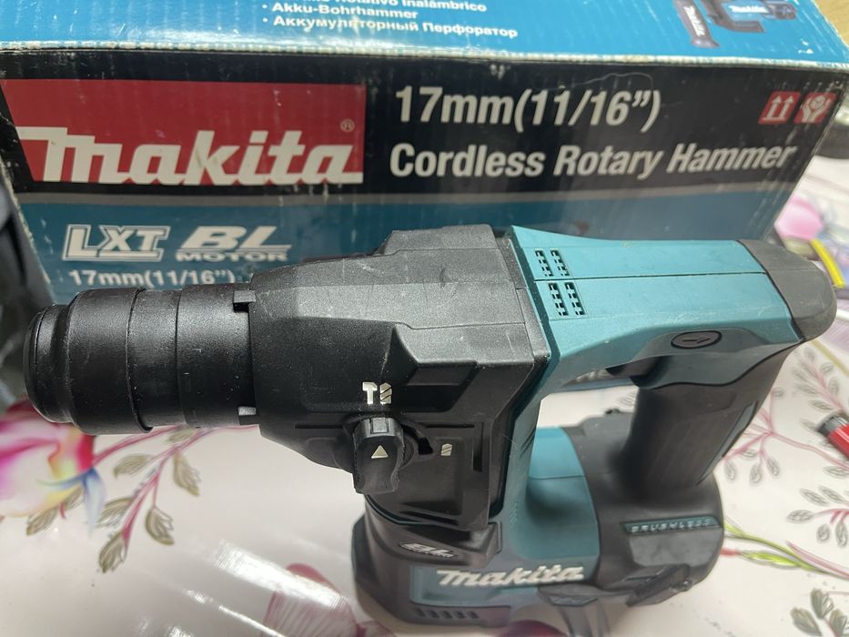 Vand sau Schimb Makita DHR171Z ciocan rotoper. cu rindea Dewalt 18