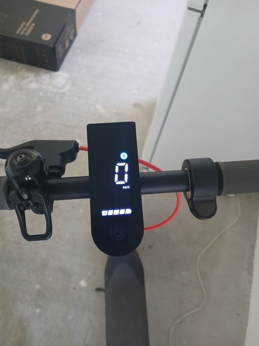 Vând trotineta electrica xiaomi lite 4 gen 2