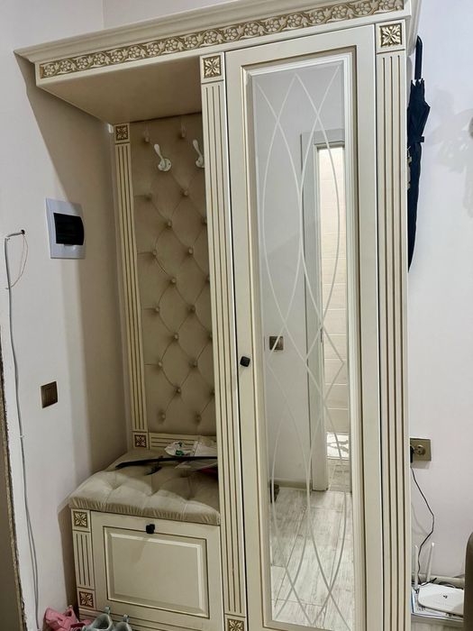 Срочно продам шкаф в прихожую