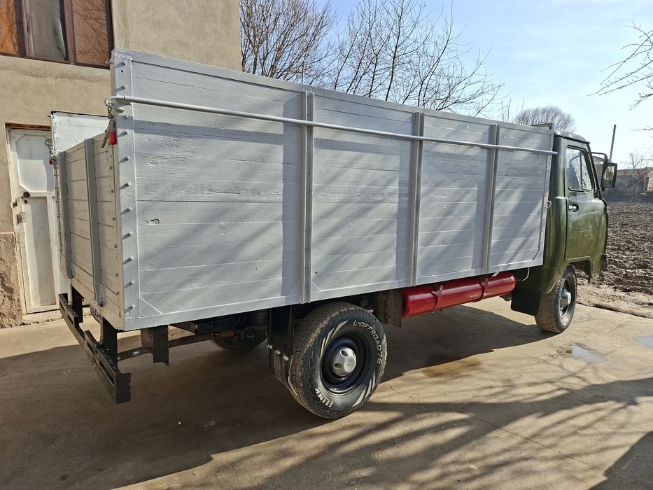 Уаз юк машинаси сотилади