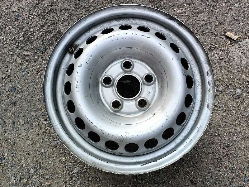 Продам оригинальный металлический диск на Volkswagen Transporter T5