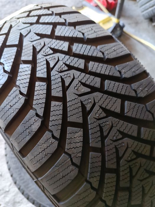 НОВИ ЗИМНИ -16цола -205/55-1бр.-115лв."CST"-с монтаж и баланс