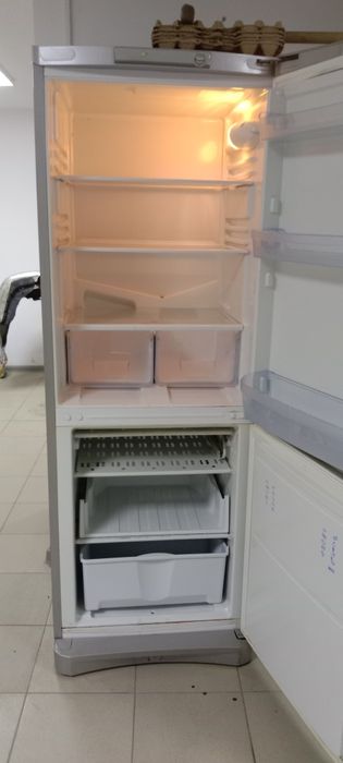 Халадильник INDESIT