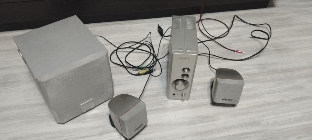 ПРОДАМ СРОЧНО!Стерео сисмему microlab за дешево