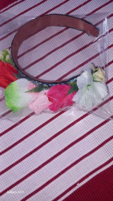 Предлагам красиви весели диадеми за различни поводи