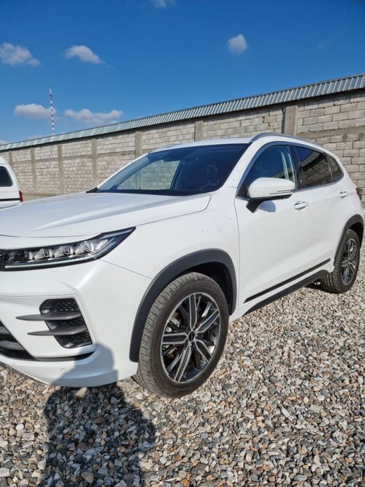 В продаже автомобиль EXEED LX 1.5турбо 2023 года