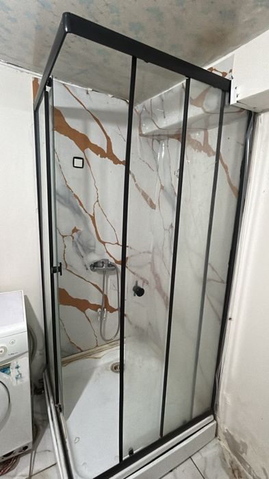 Буу душовой срочно продам