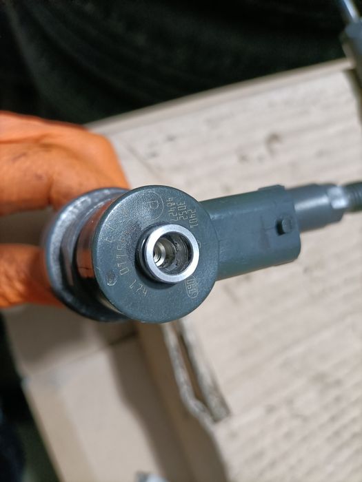 Injectoare : Opel Astra h g Corsa c combo, 1.7CDTi originale,garanție!