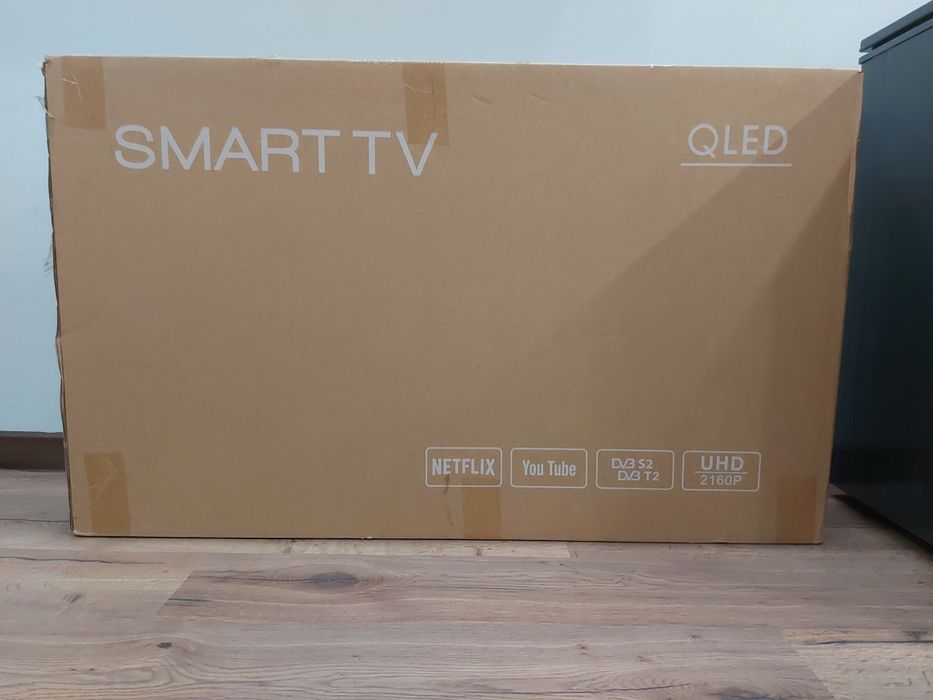 Телевизор SMART TV QLED 60-дюймовый
