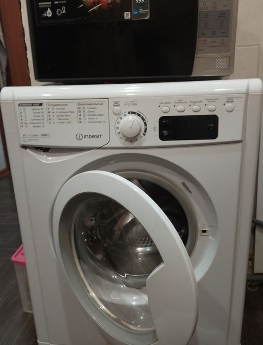 Продам машинку в хорошем состоянии