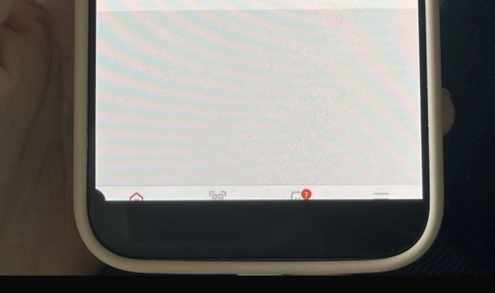 15 про макс есть на экране дефект