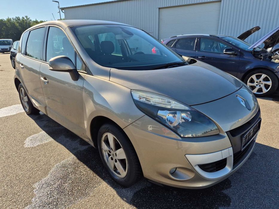 Dezmembrăm Renault Scenic III, an 2013, motor 2.0 dCi