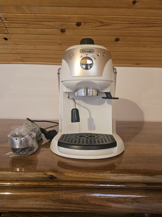 Aparat cafea Delonghi