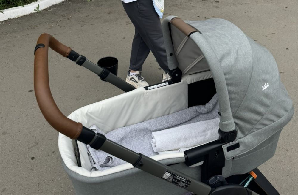 Продам коляску 2в1 Joie