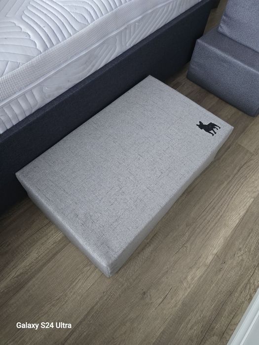 Продава матрак за сляпо  кученце .