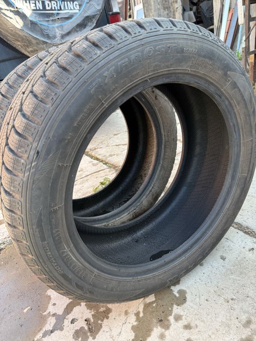 Продам резину 215 /55 /17