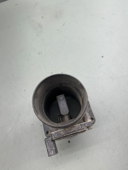 Debitmetru aer 06A906461B Volkswagen VW Golf 2002 1.6 MT (105 hp)