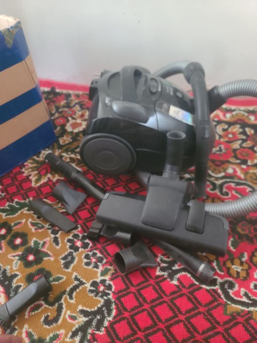 Пылесос Artel 1600w ergomax