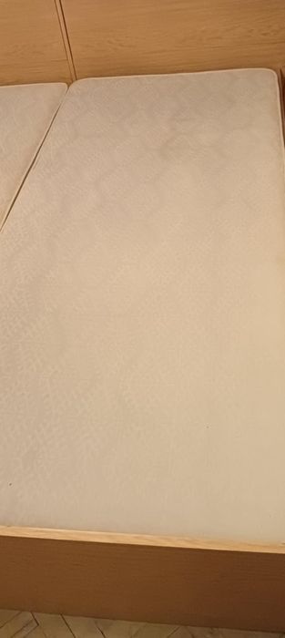 Двойна спалня с ракли и шкафове + четирикрилен гардероб