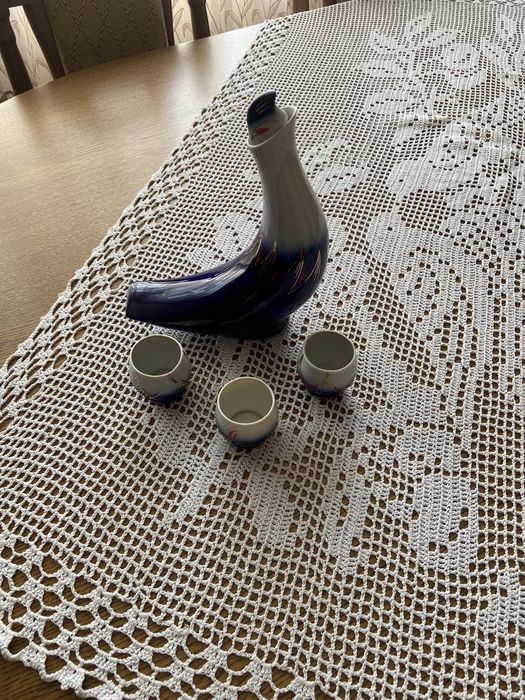 Штоф фарфоровый