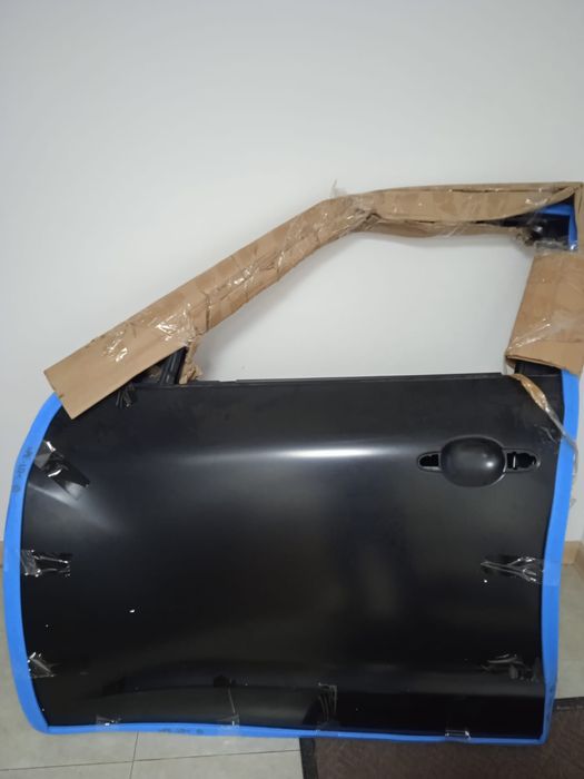 Дверь от Ниссан Жук