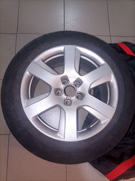 Vând 4 roți originale Audi