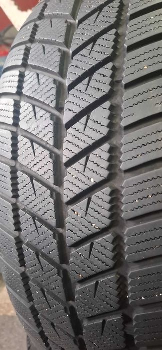 2бр. 225/65/17 Dynamo 6.8mm грайфер, дот 23г. Предлагаме монтаж