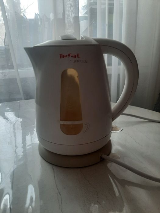 Продам чайник электрический