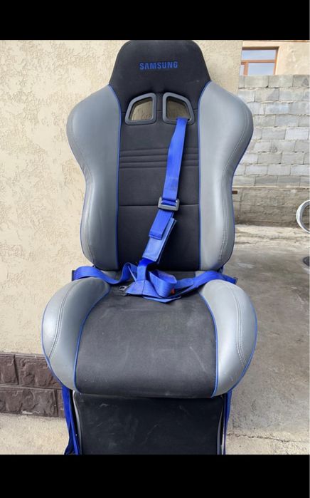 Седения а машину