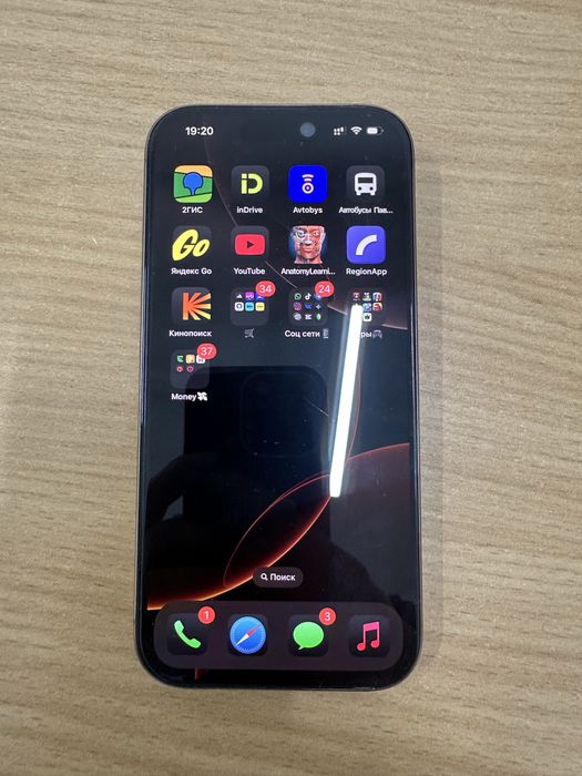 iPhone 16 pro с гарантией