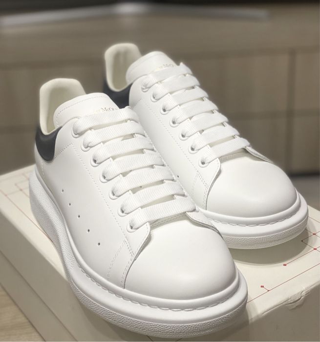 Adidasi Alexander Mcqueen albi negri piele white
