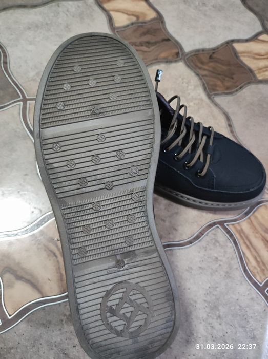 туфли классические кроссовки новые