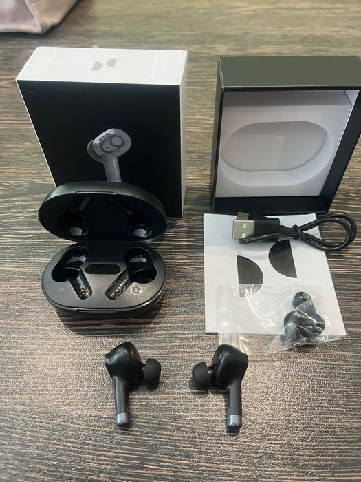 Слушалки за музика и трениране