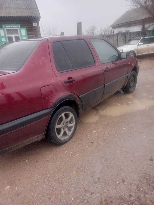 Продам Volkswagen Venta 1993г