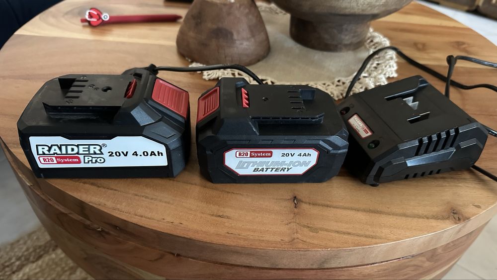 Raider R20 system 4Ah - 2 батерии и зарядно