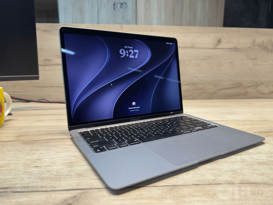 MacBook Air M1 8/256 ГБ (Space Gray) — Рабочий аппарат, есть торг