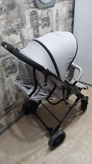 Срочно продам прогулочную коляску