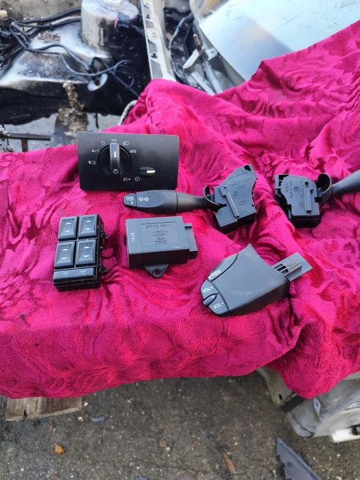 Piese Ford Mondeo din 2004 diesel dotări full.Citiți .