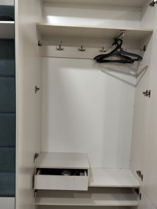 Продам шкаф В прихожую