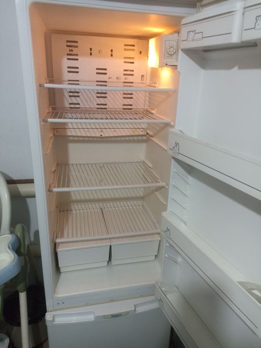 Холодильник бирюса