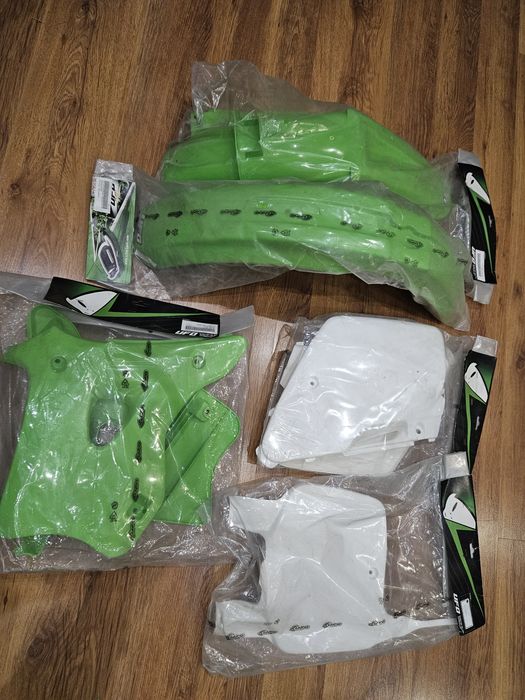 Комплект пластмаси за Kawasaki KX 125-250