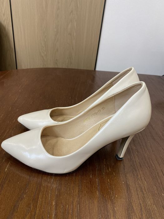 Туфли женские.